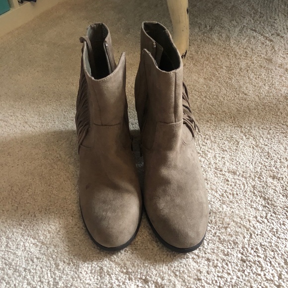 Fringe booties - Picture 2 of 5